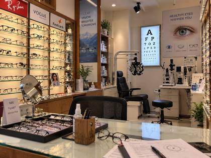 Optician's shop